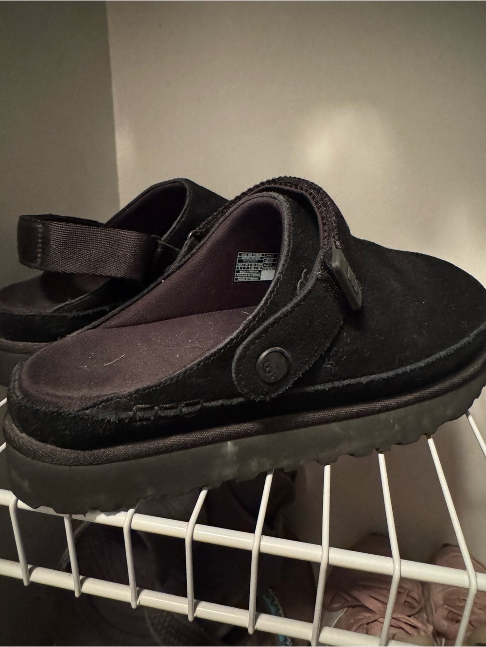 UGG Goldenstar Clogs - Picture 5 of 6